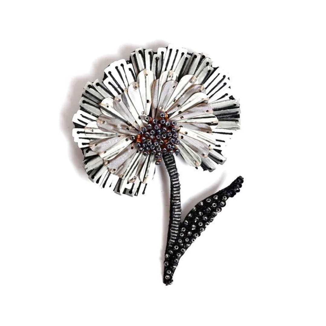 Trovelore Brooch Pin – Ruffle Flower