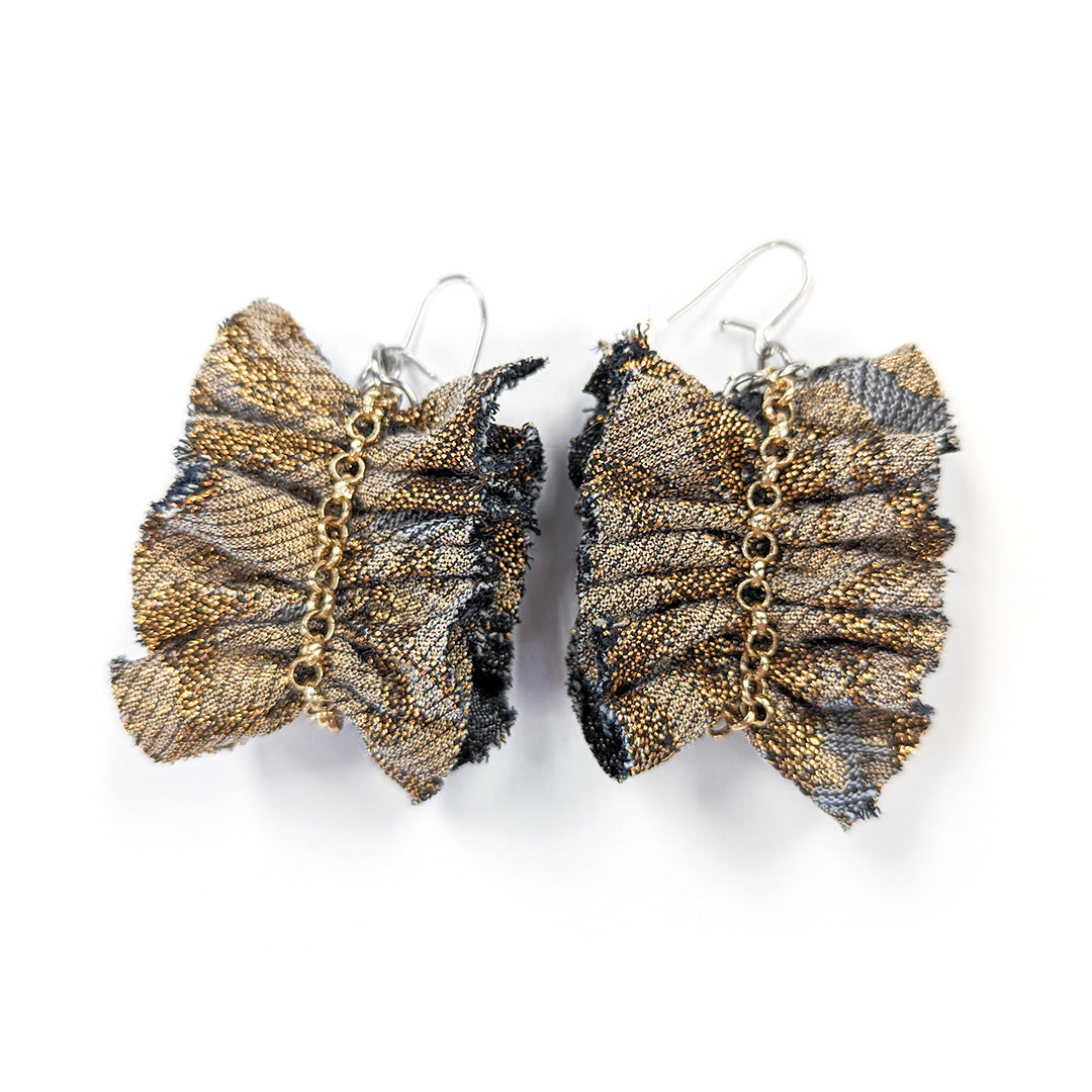 RETHINK Earrings – Ruffle With Chain